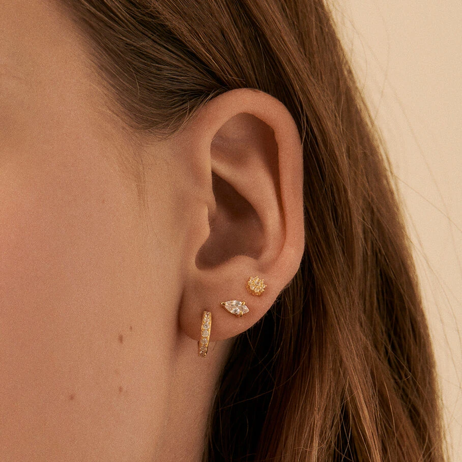 Piercing Puce PARADIS - Cristal / Doré 2 Piercing Puce PARADIS - Cristal / Doré – Image 2