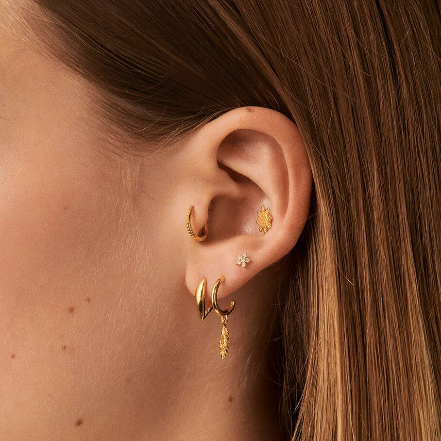 Piercing Puce FLOR6 - Cristal / Doré 2 Piercing Puce FLOR6 - Cristal / Doré – Image 2