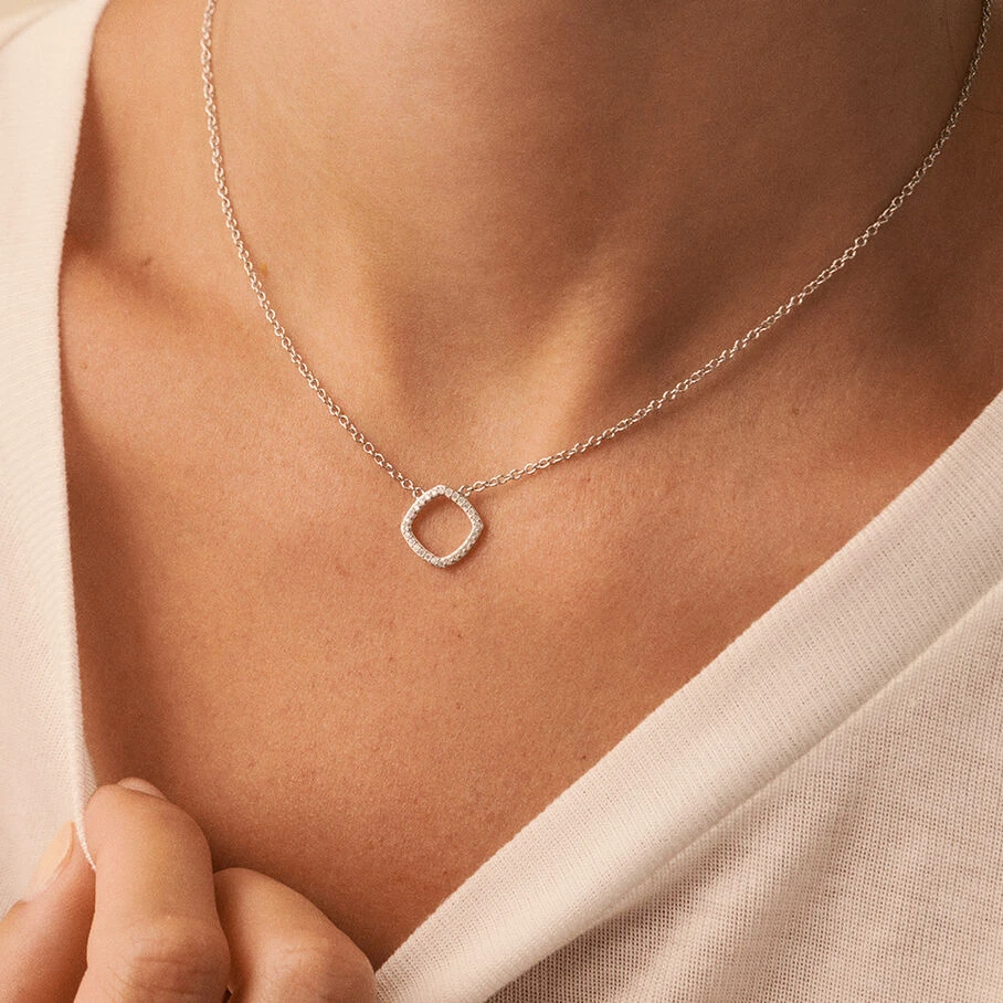 Collier Ras Du Cou SISSI - Cristal / Argenté 2 Collier Ras Du Cou SISSI - Cristal / Argenté – Image 2